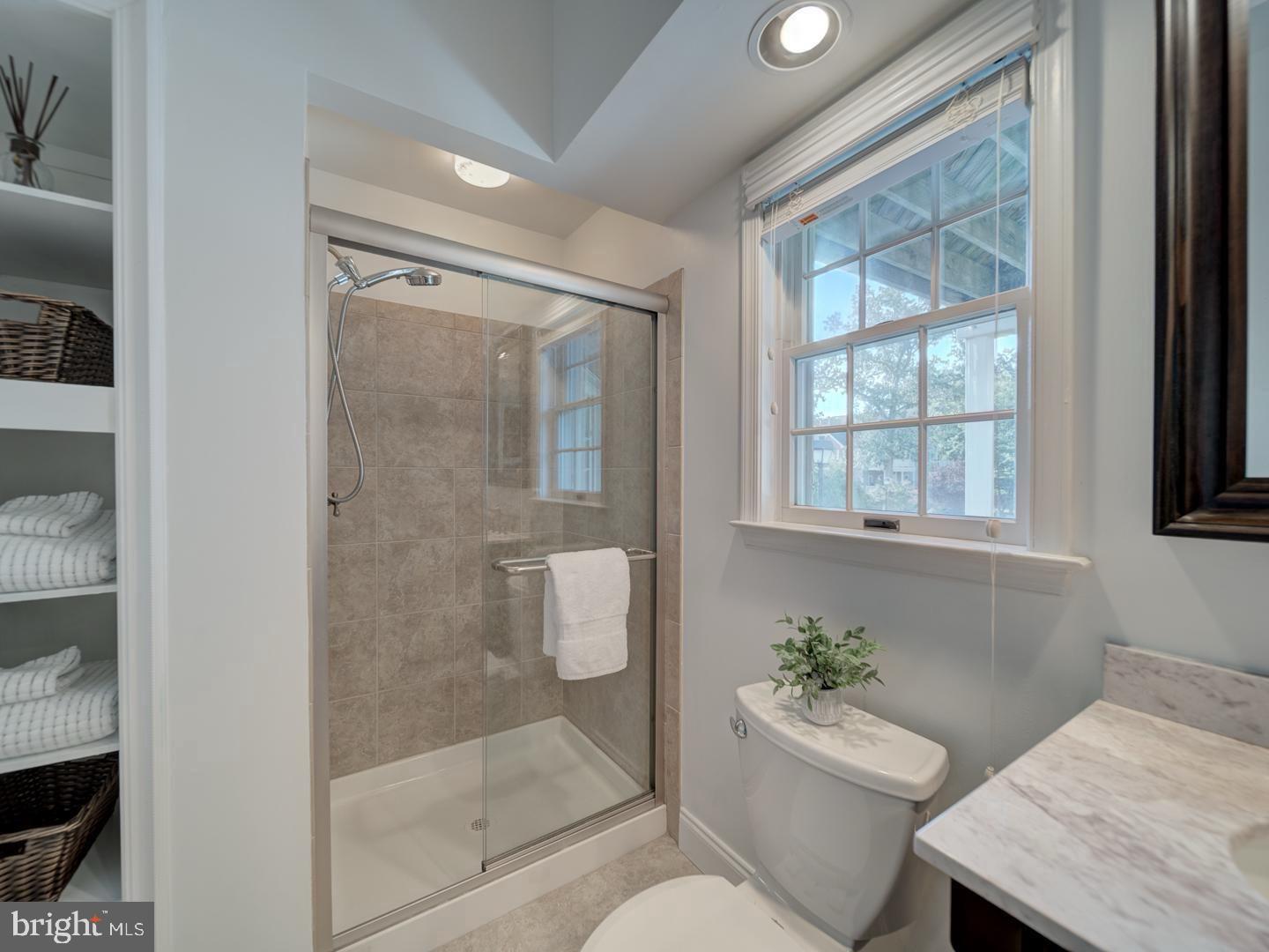 RIVA TRACE/SUMMER PLACE - Residential Lease