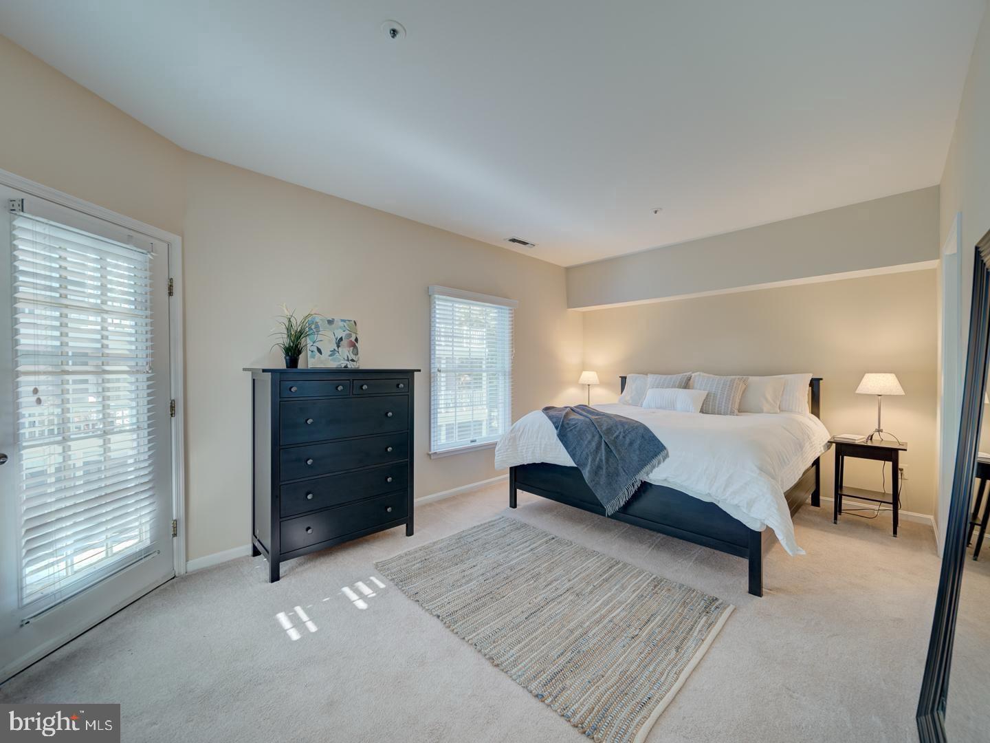 RIVA TRACE/SUMMER PLACE - Residential Lease