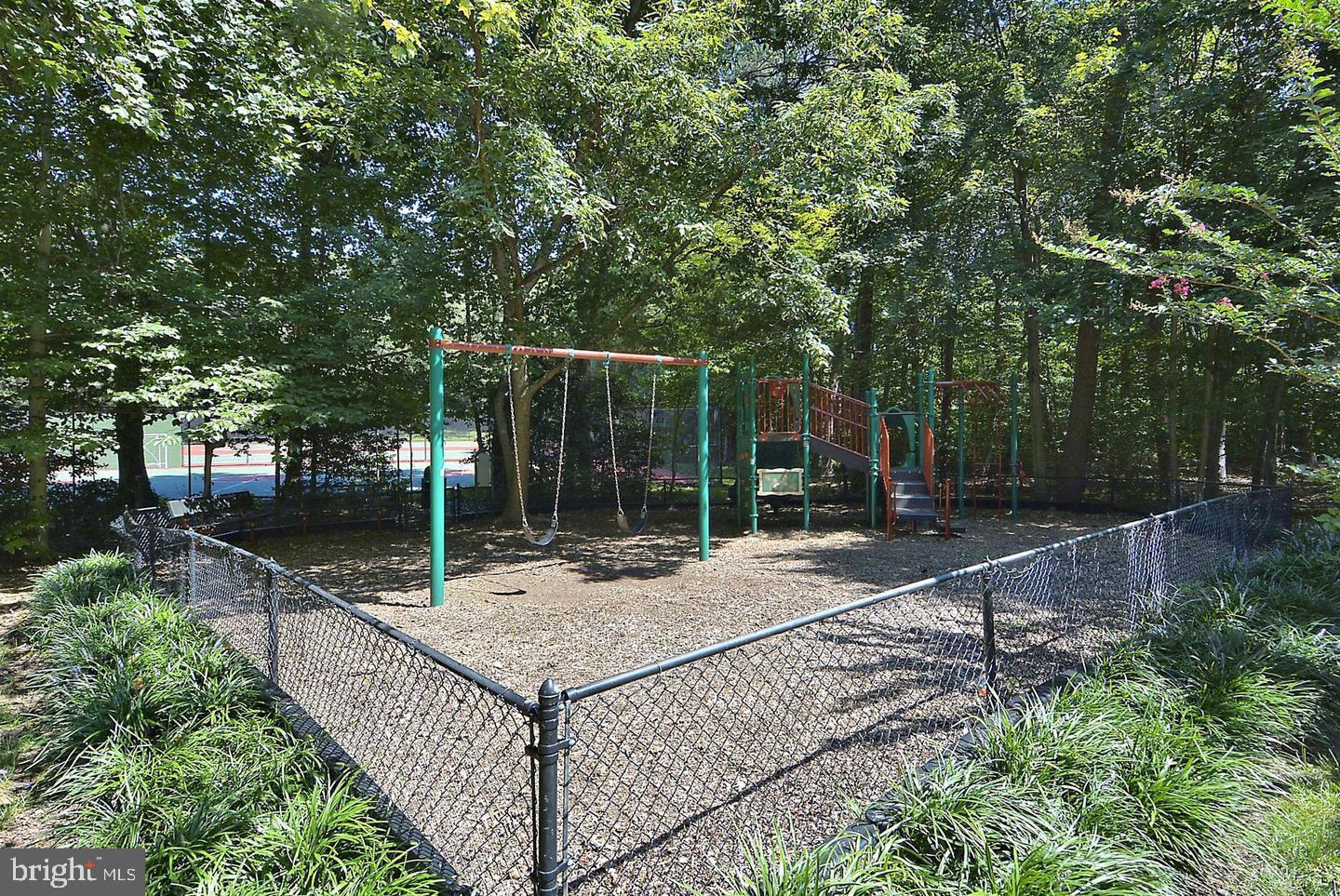 RIVA TRACE/SUMMER PLACE - Residential Lease