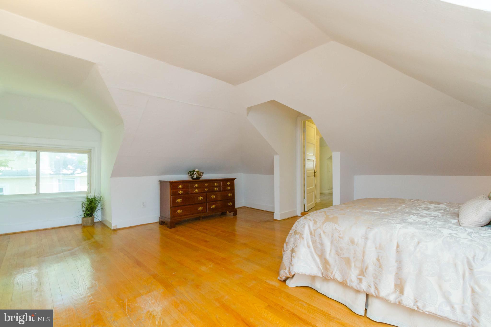 COLUMBIA PIKE - Residential