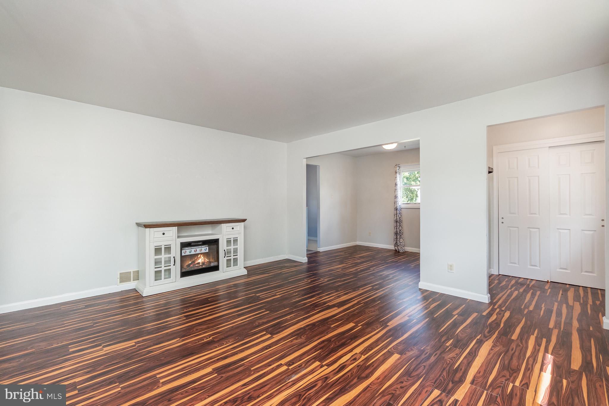 THOMSON ESTATES - Residential