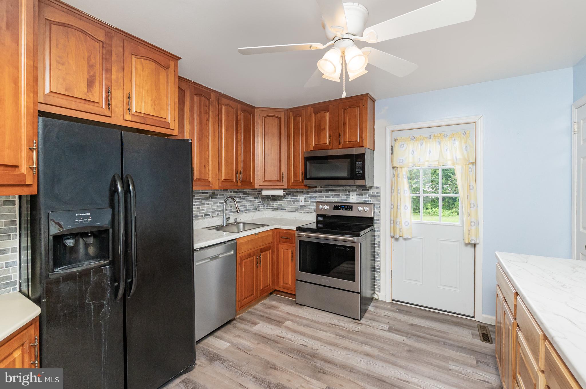 THOMSON ESTATES - Residential