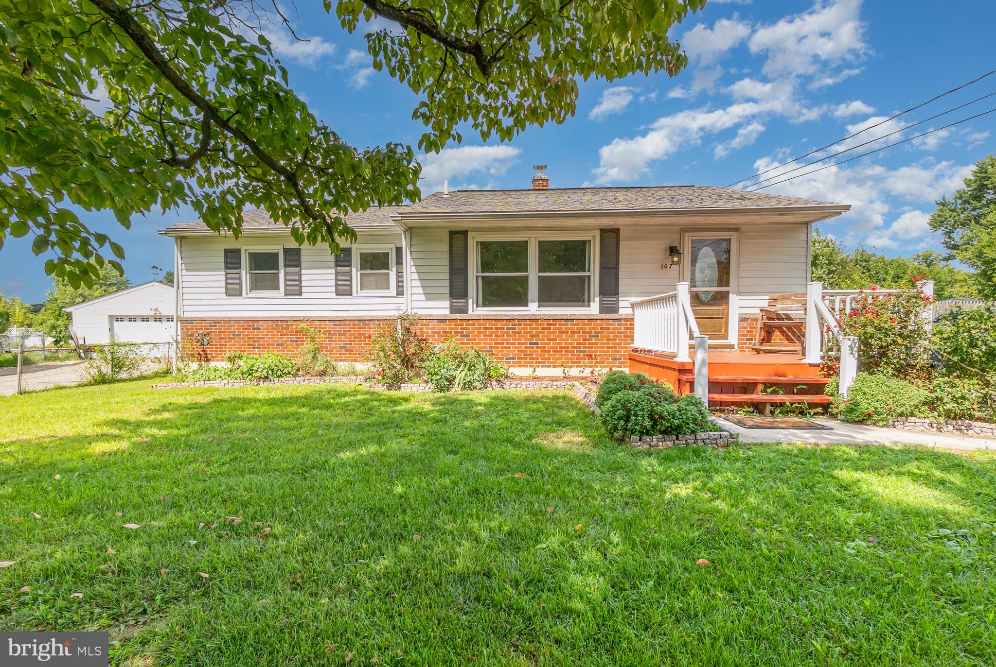 THOMSON ESTATES - Residential