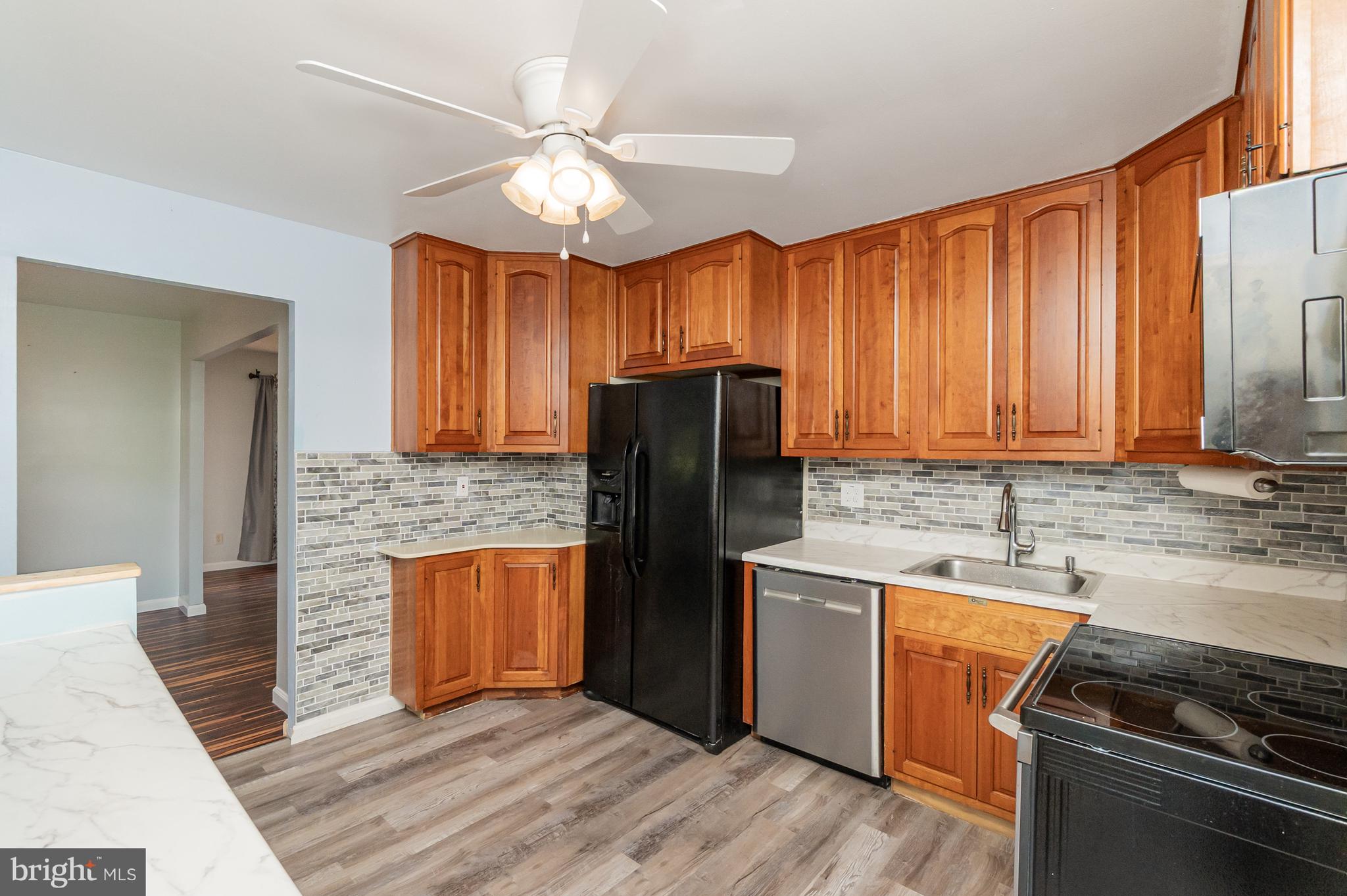 THOMSON ESTATES - Residential