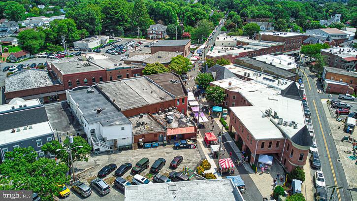 FRANKLIN KNOLL - Residential