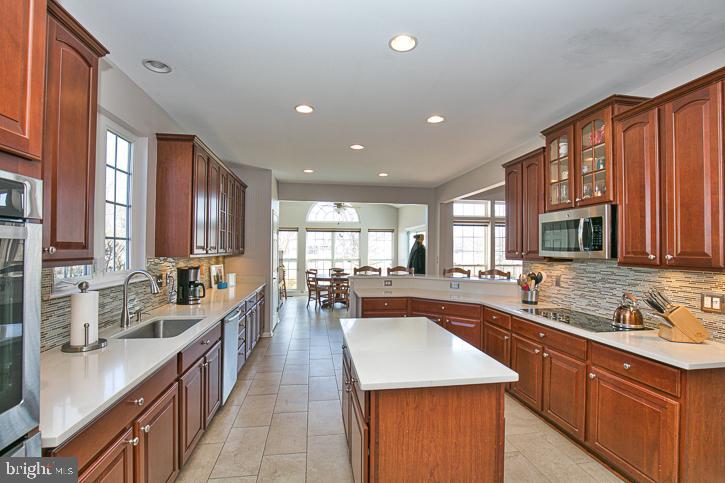 FRANKLIN KNOLL - Residential