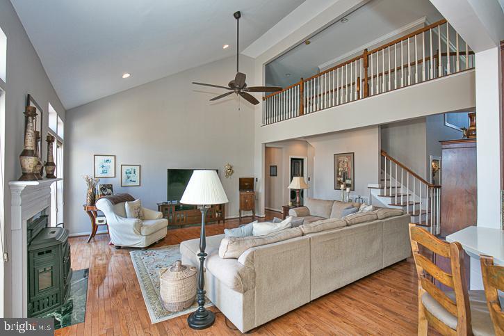 FRANKLIN KNOLL - Residential