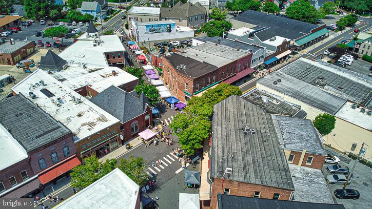 FRANKLIN KNOLL - Residential