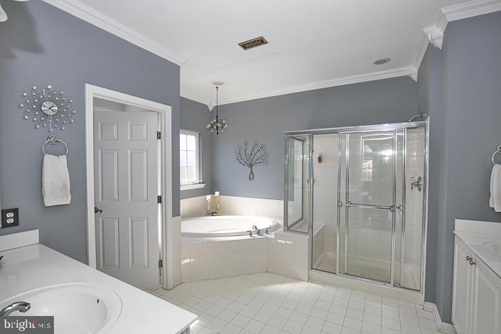 FRANKLIN KNOLL - Residential