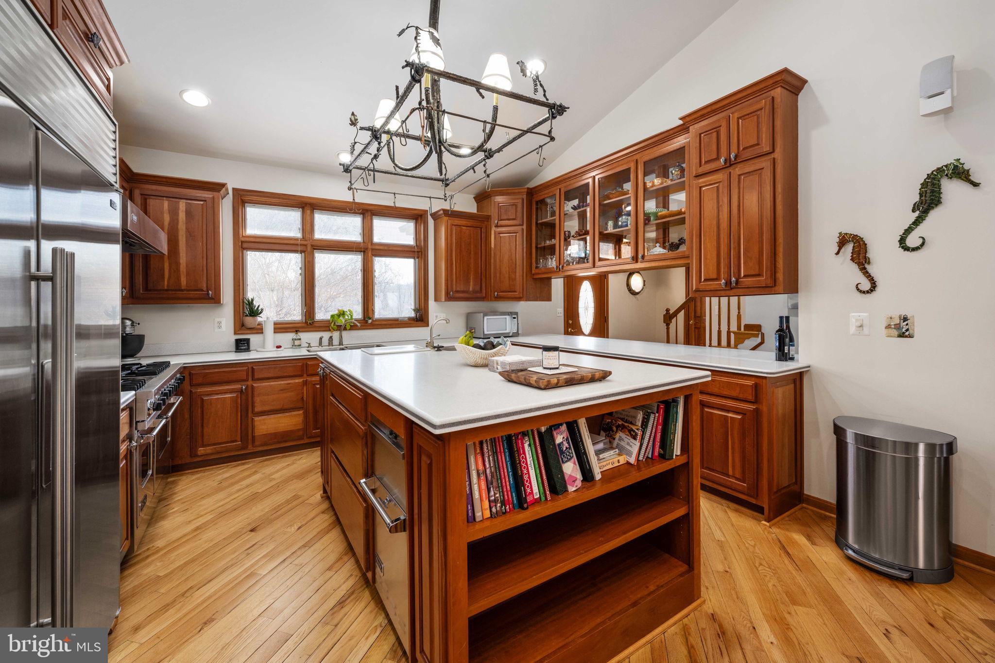 FAIRVIEW  BEACH - Residential