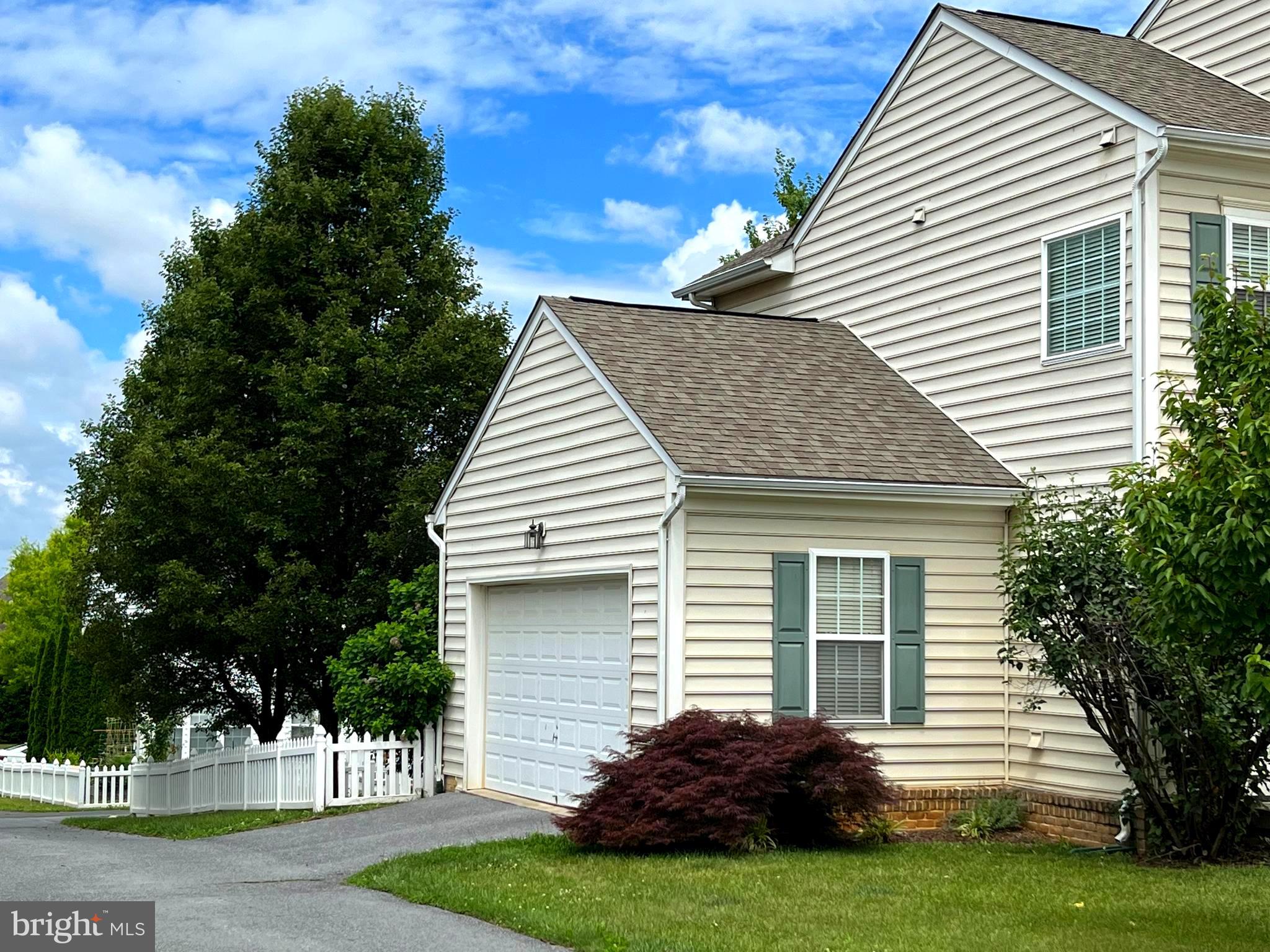 HUNTFIELD - Residential