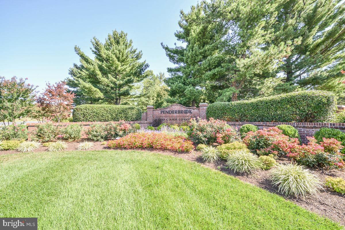 HEIGHTS AT PENDERBROOK - Residential Lease