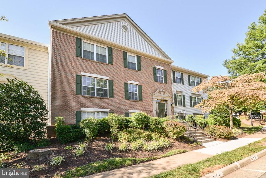 Rare 3BR/2BA Gem in Penderbrook Golf Course Community!

Don’t miss this bright and beautifully maintained 3-bedroom, 2-bath home located in the highly desirable Penderbrook Golf Course Community!

This spacious and inviting home features an open layout with abundant natural light, built-in shelves, and a large walk-in pantry for ample storage. The upgraded bathrooms add a touch of modern luxury, while the clean, well-kept interior makes this home move-in ready.

Enjoy resort-style living with top-tier amenities including a championship golf course, tennis courts, outdoor pool, fitness center, clubhouse, and basketball courts.

Unbeatable central location near I-66, Route 50, and Fairfax County Parkway makes commuting a breeze. Minutes from Fair Oaks Mall, restaurants, and everyday conveniences.

Includes one reserved parking space and one guest pass.

This rare find won’t last long—schedule your tour today!

**Pictures may be out of date**

Tenant pays $30.00 fee for use of amenities