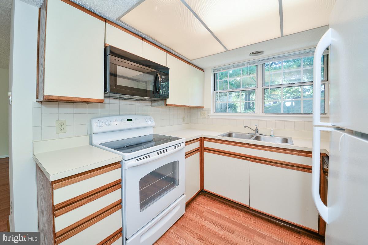 HEIGHTS AT PENDERBROOK - Residential Lease