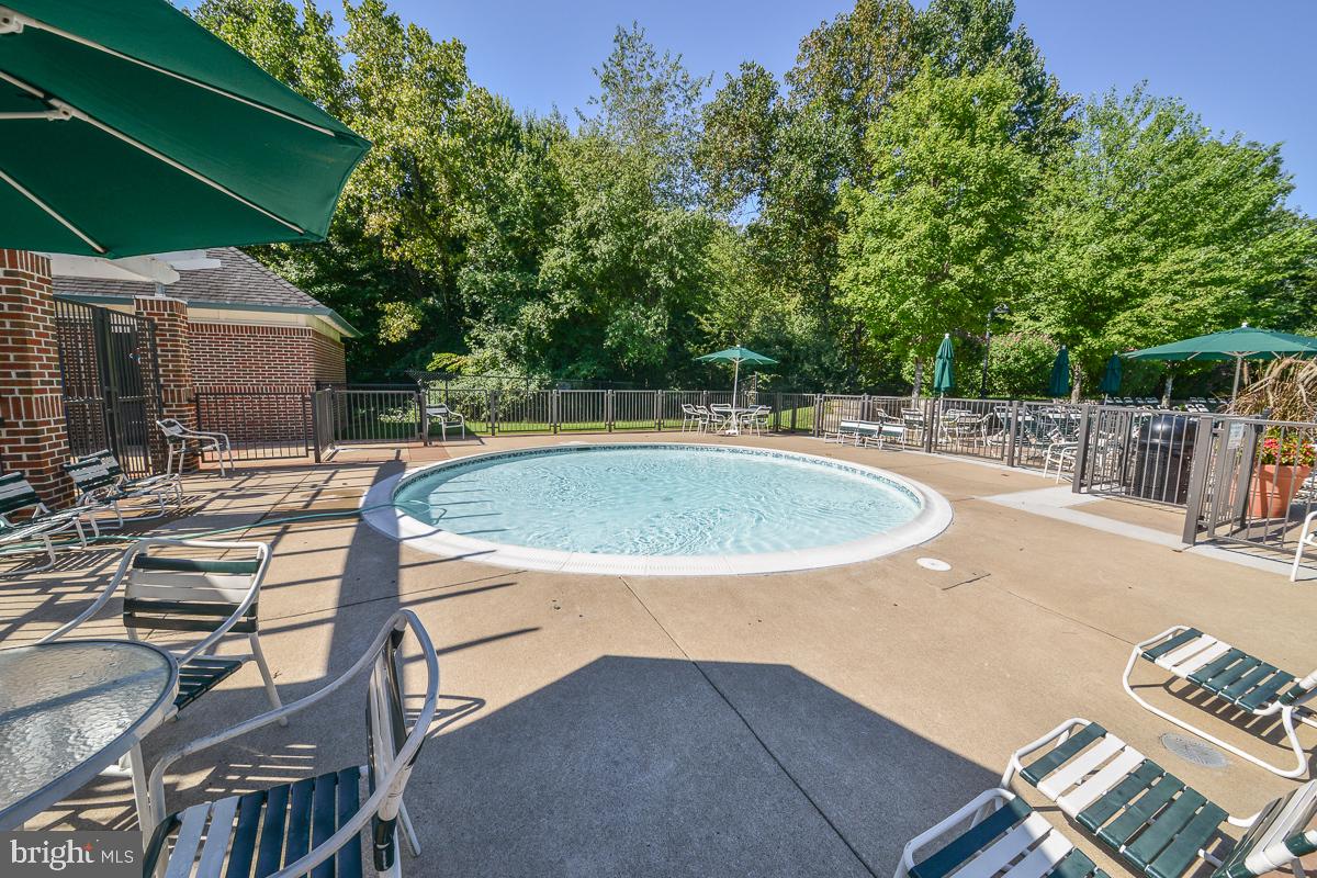 HEIGHTS AT PENDERBROOK - Residential Lease