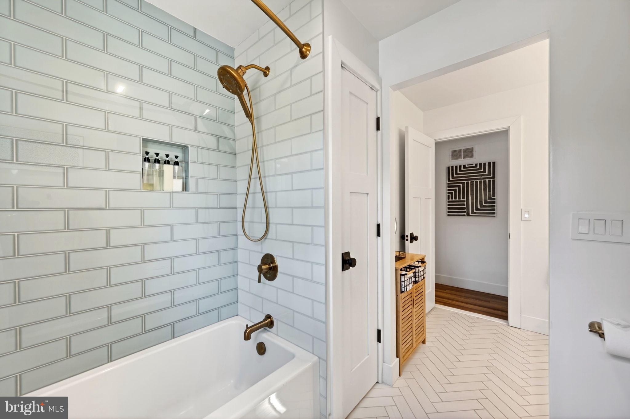 WHITEHURST - Residential