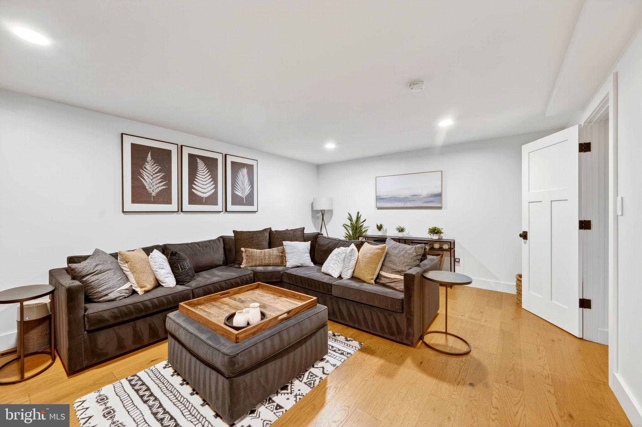 WHITEHURST - Residential