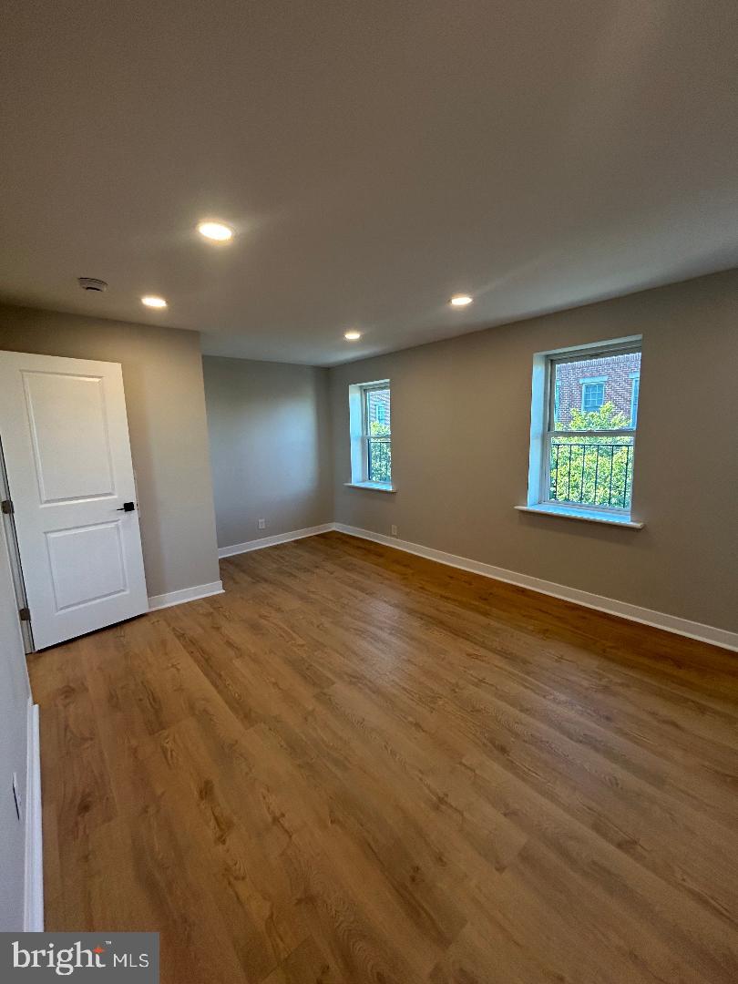 1130 LIGHT STREET 2
