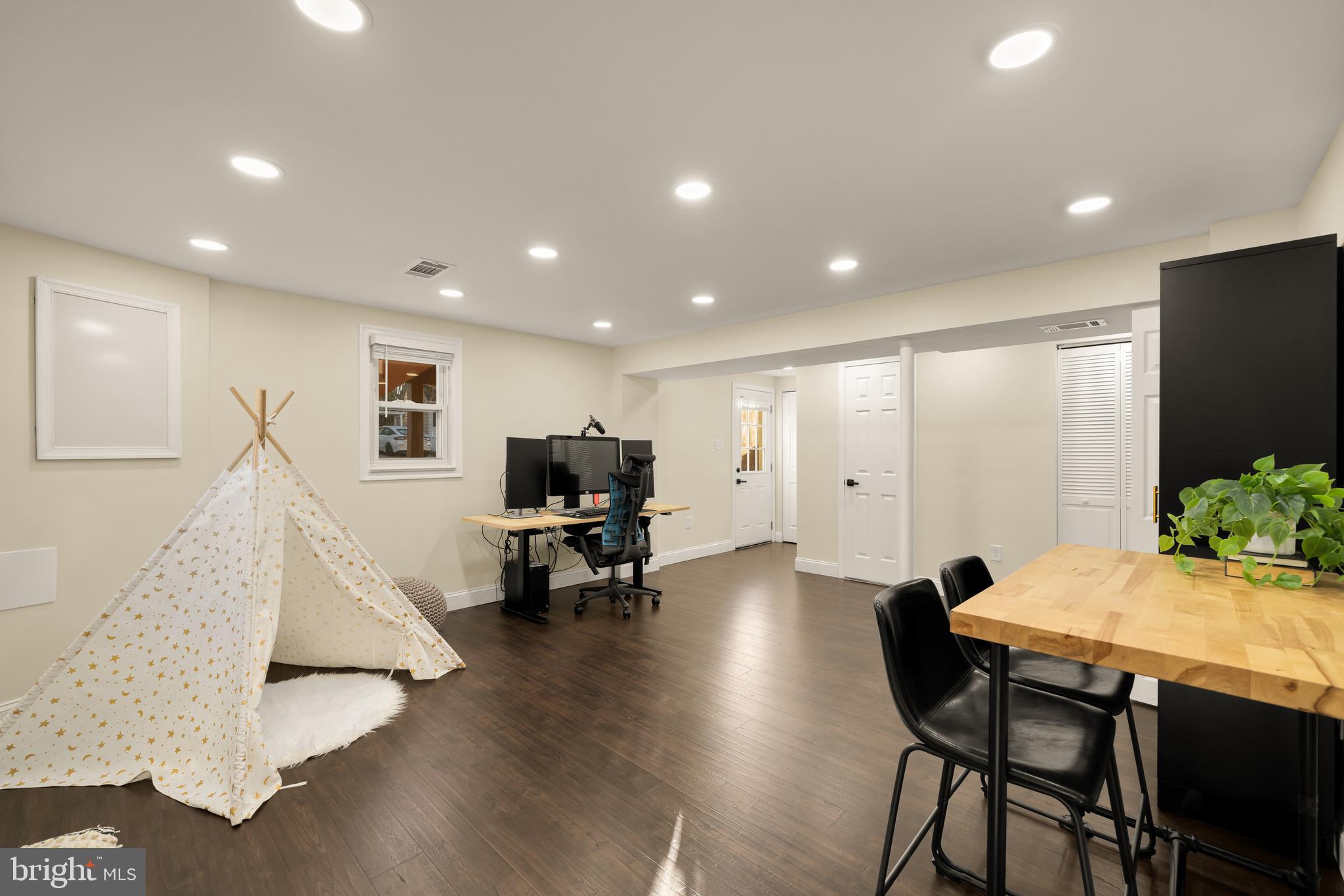 DEL RAY - Residential