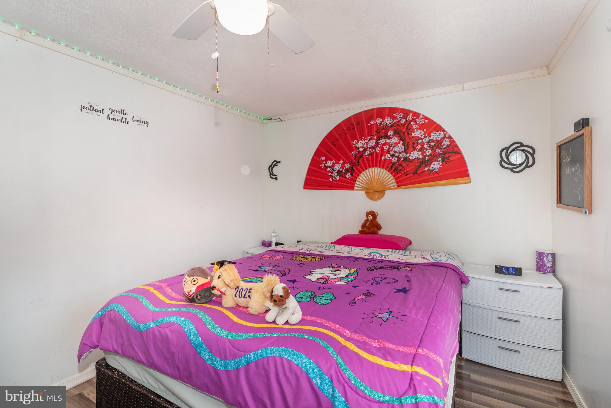 COUNTRY MANOR WEST - Residential