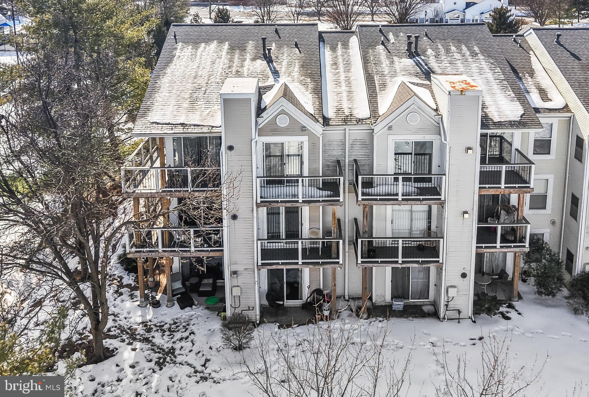 ASHBURN VILLAGE - Residential