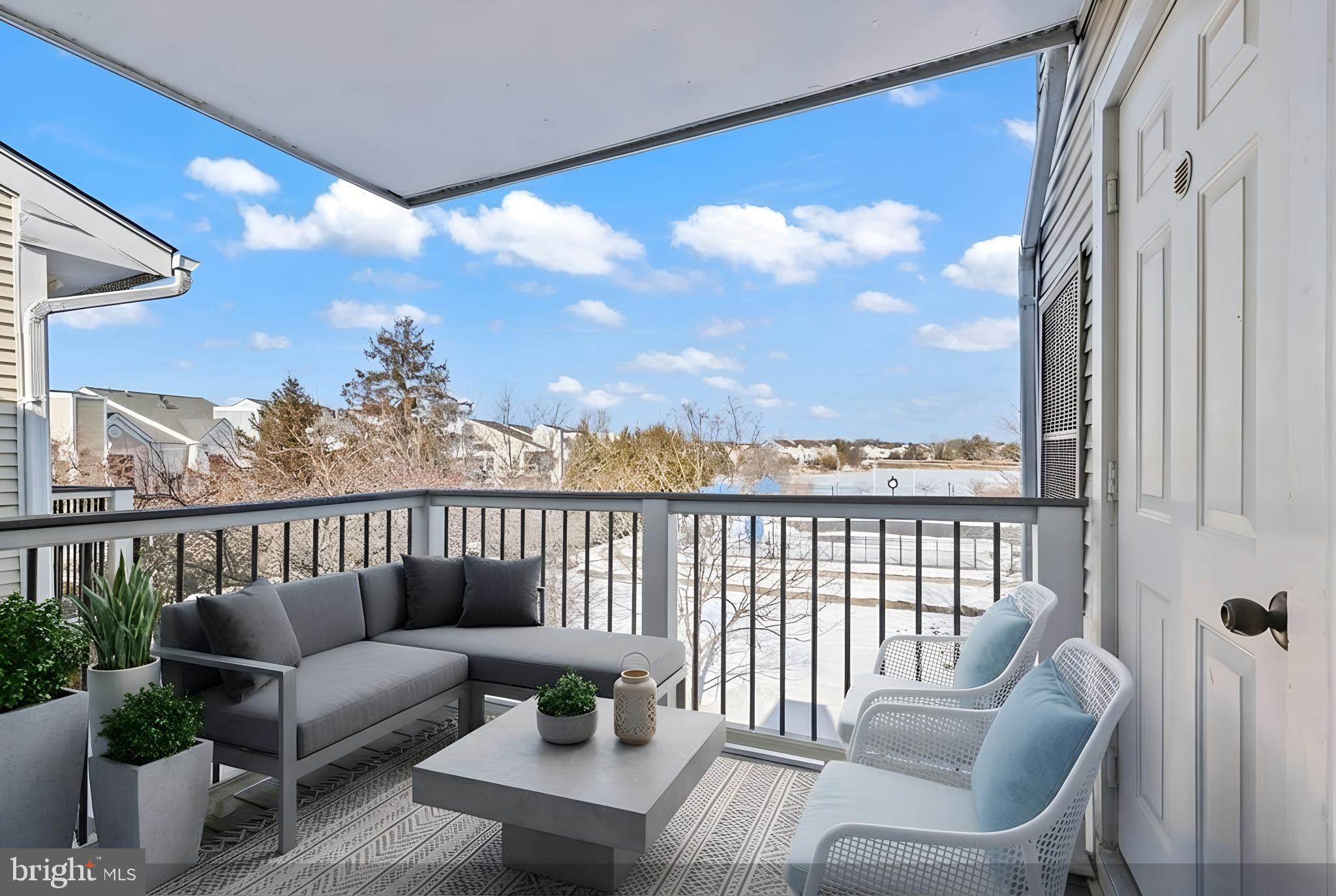 ASHBURN VILLAGE - Residential