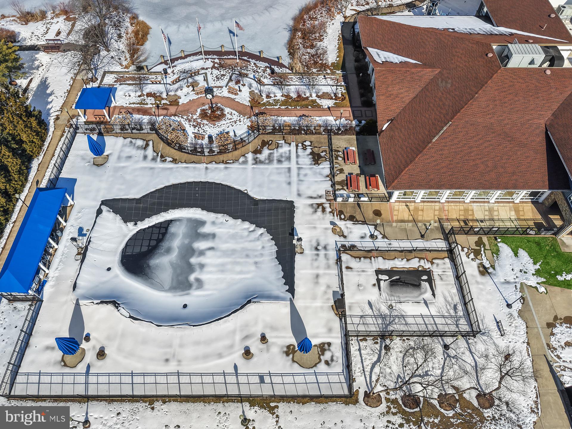 ASHBURN VILLAGE - Residential