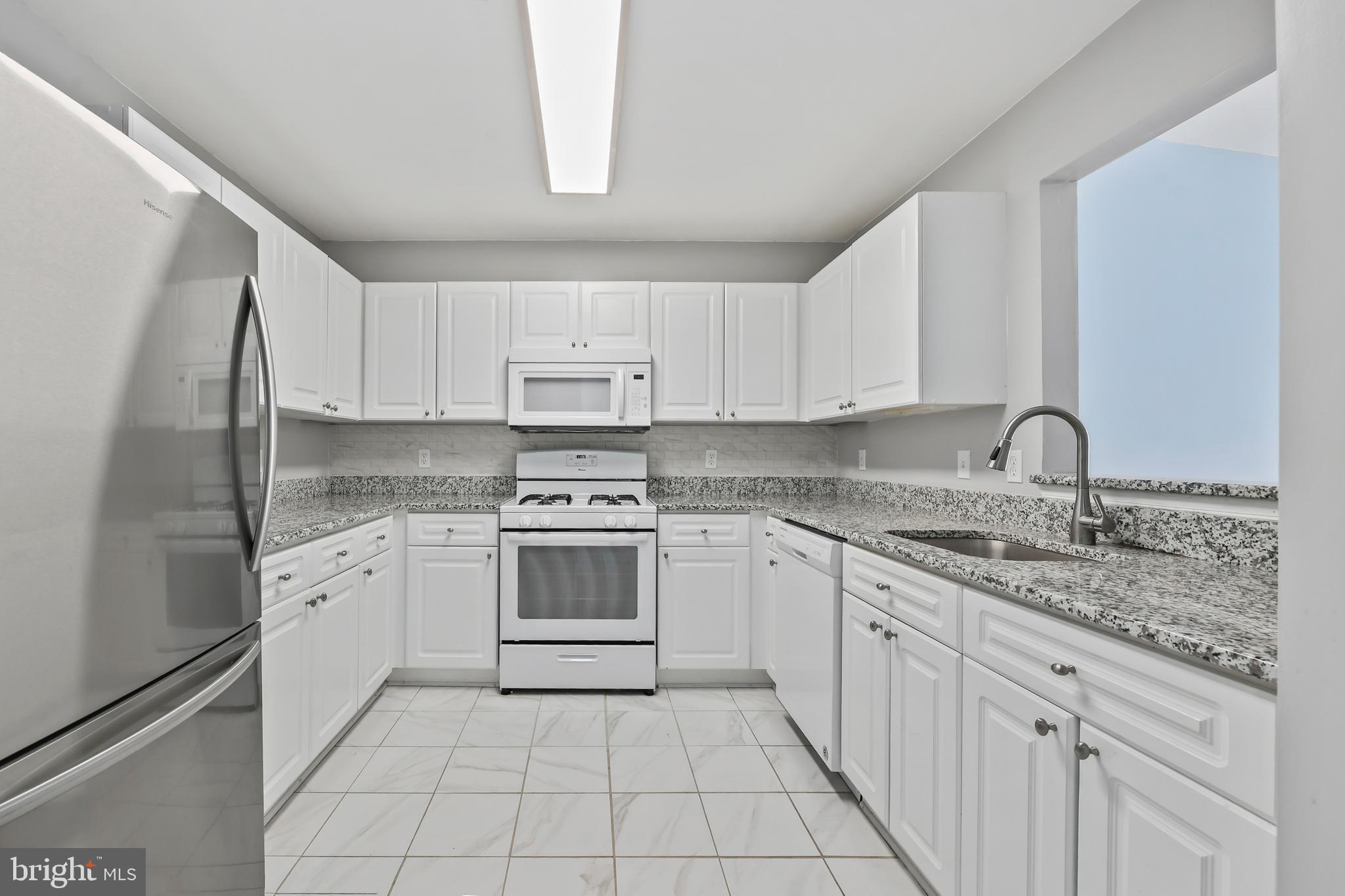 ASHBURN VILLAGE - Residential