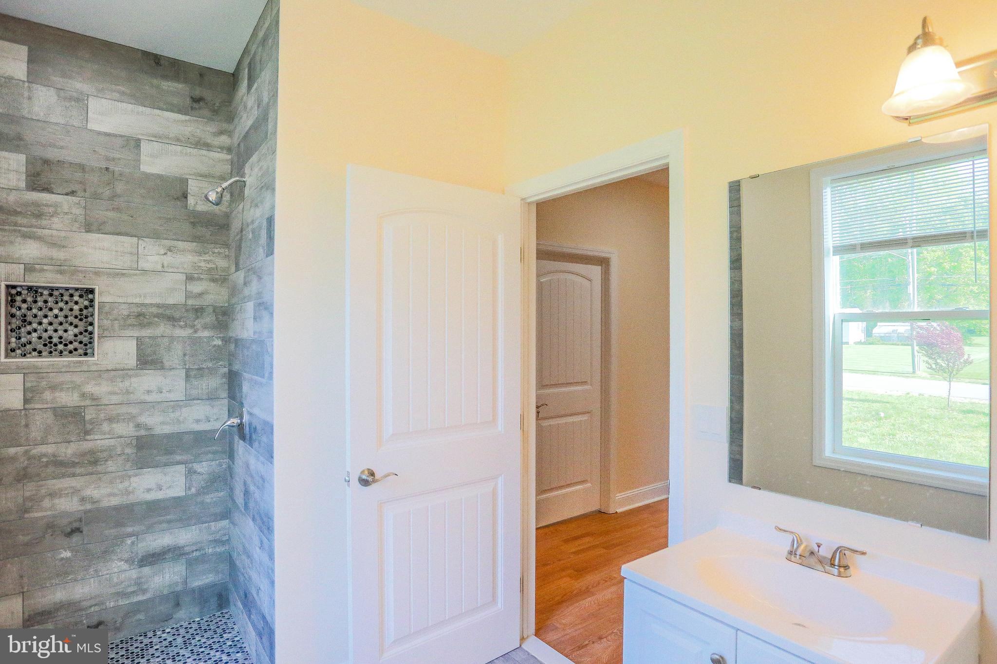 BYRNELEY VIEW - Residential