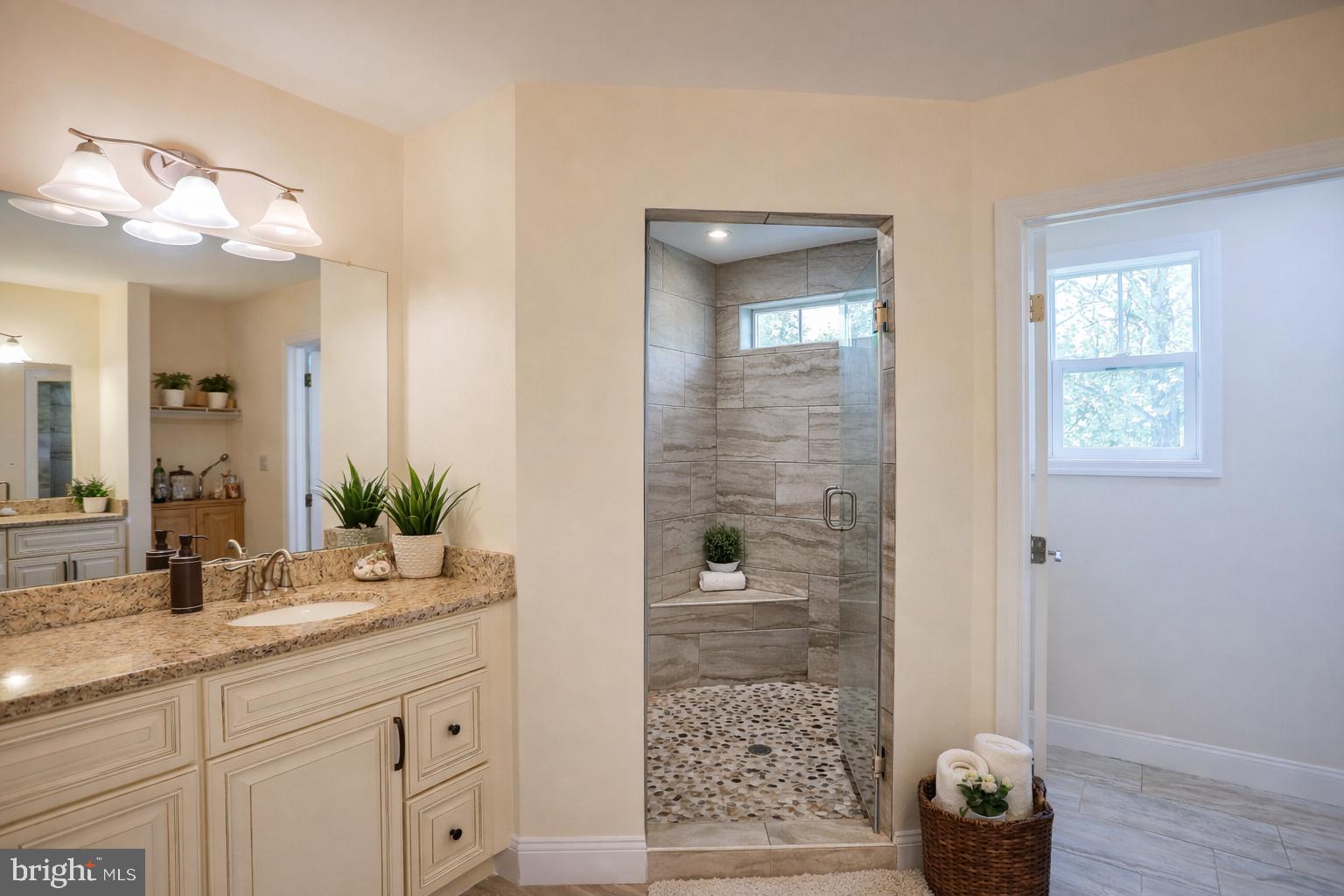 BYRNELEY VIEW - Residential