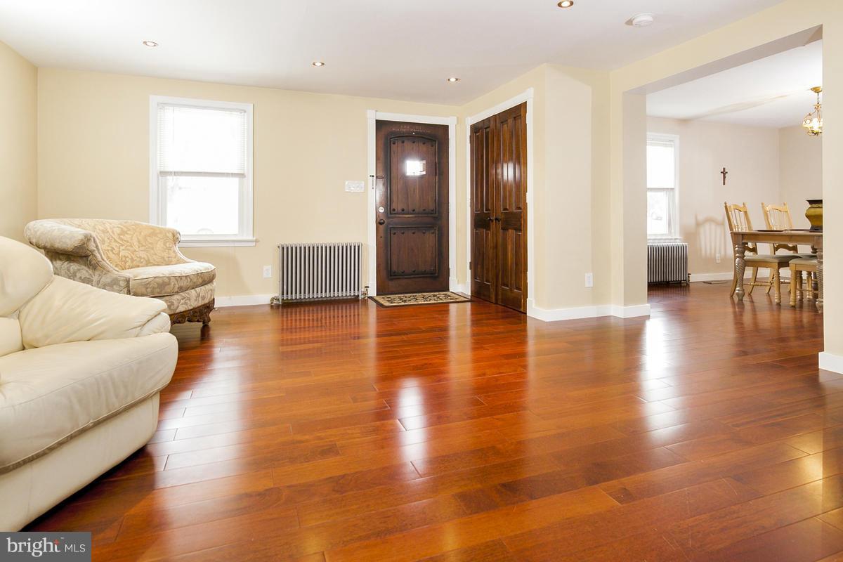 KENSINGTON VIEW - Residential