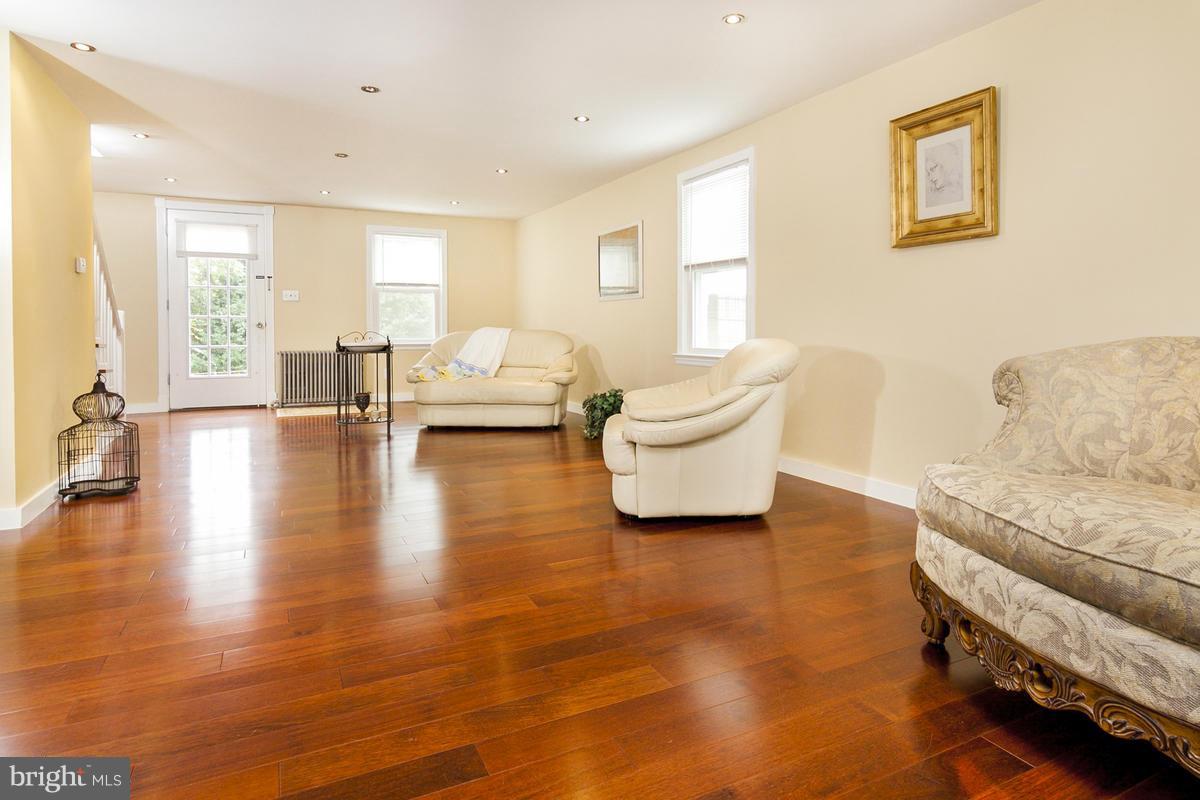 KENSINGTON VIEW - Residential