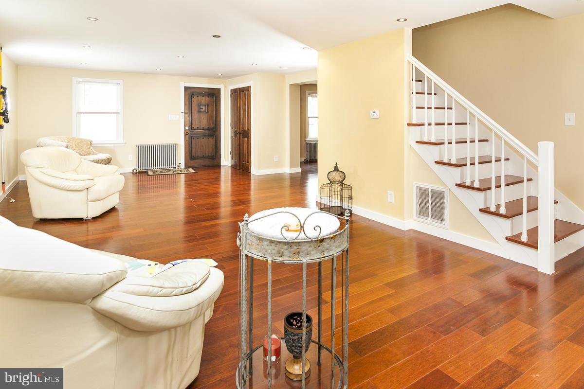 KENSINGTON VIEW - Residential