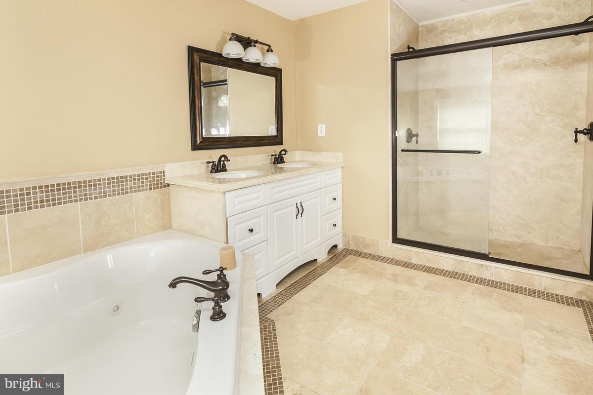 KENSINGTON VIEW - Residential