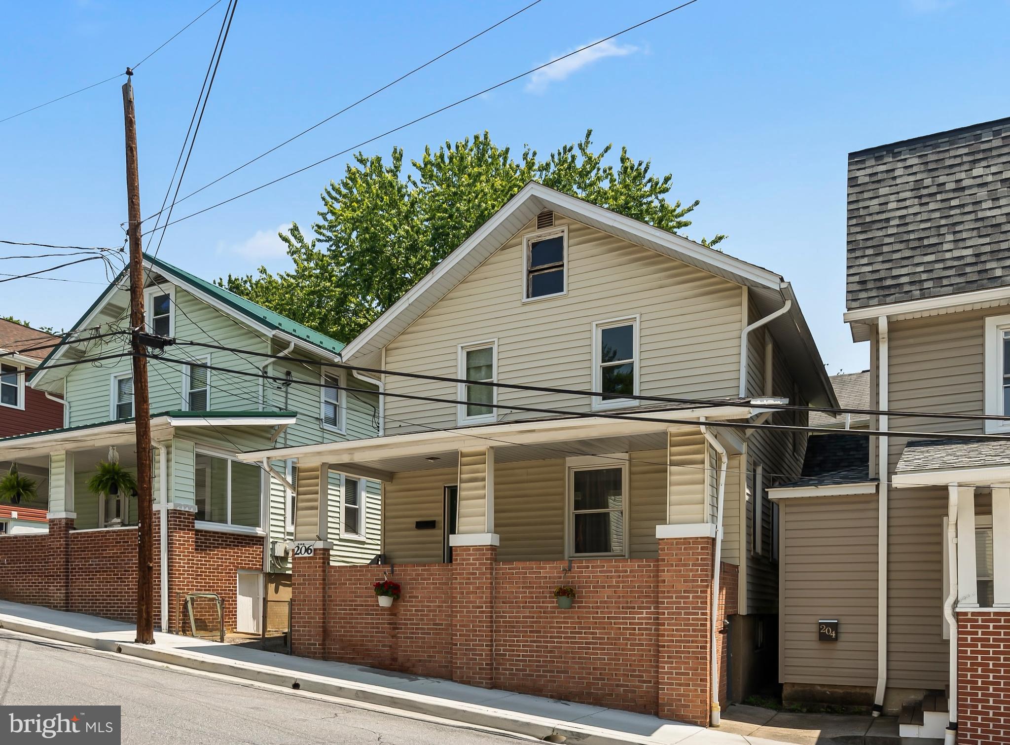 206 N DELAWARE AVENUE