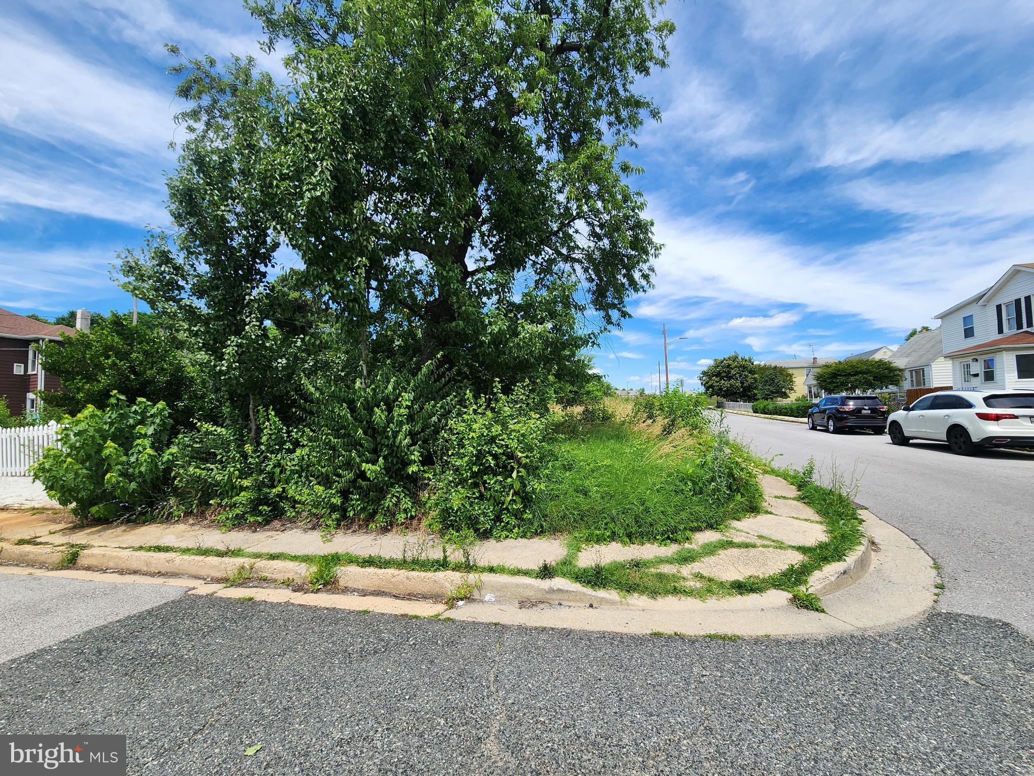 BROWN AVE