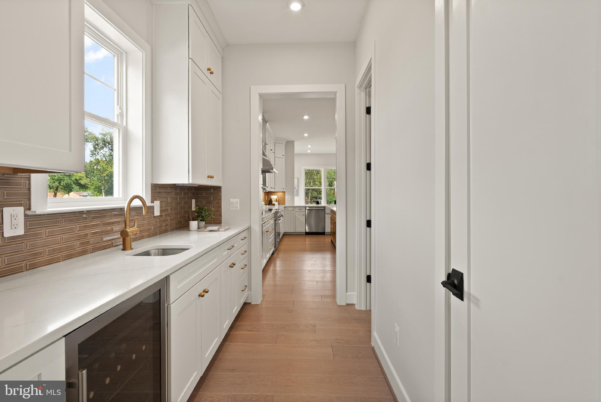 BURNING TREE - Residential