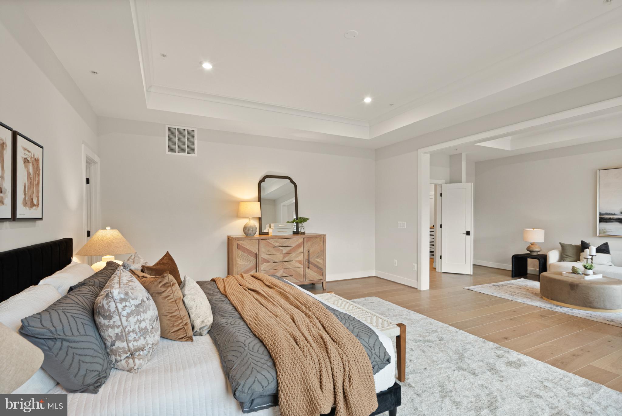 BURNING TREE - Residential