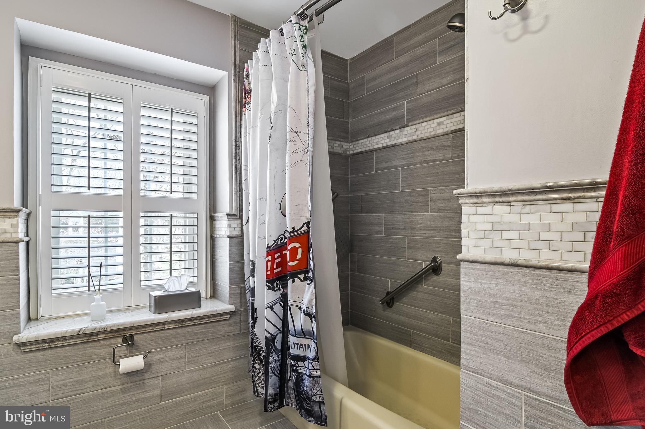 BARTON PLACE - Residential