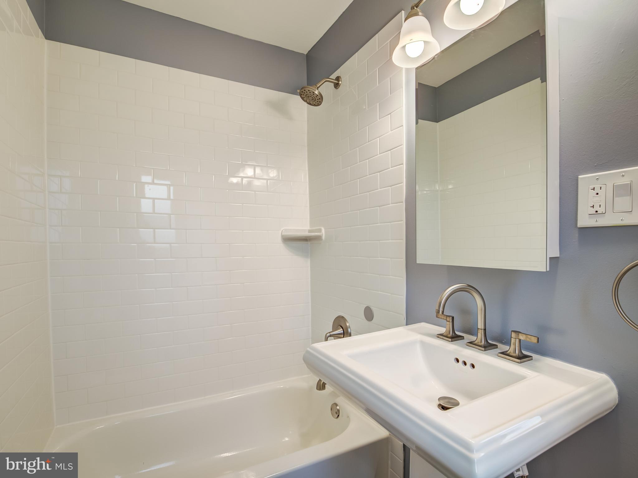 MT VERNON WOODS - Residential