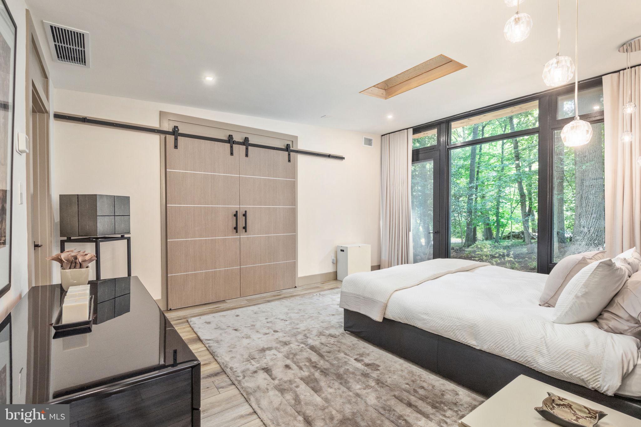 POTOMAC OUTSIDE - Residential