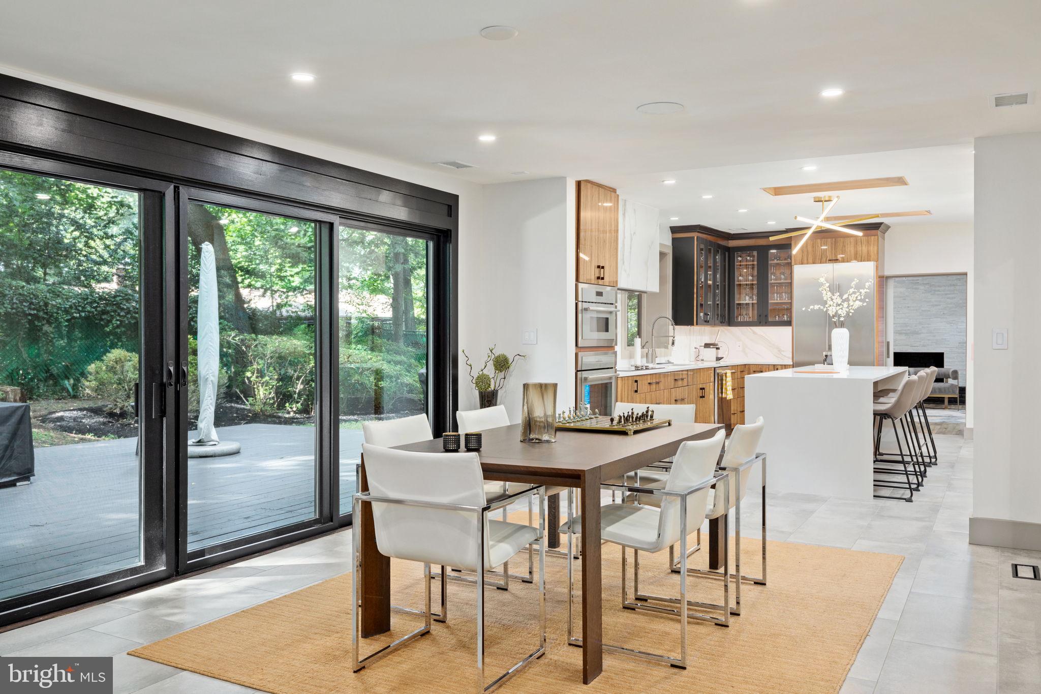 POTOMAC OUTSIDE - Residential