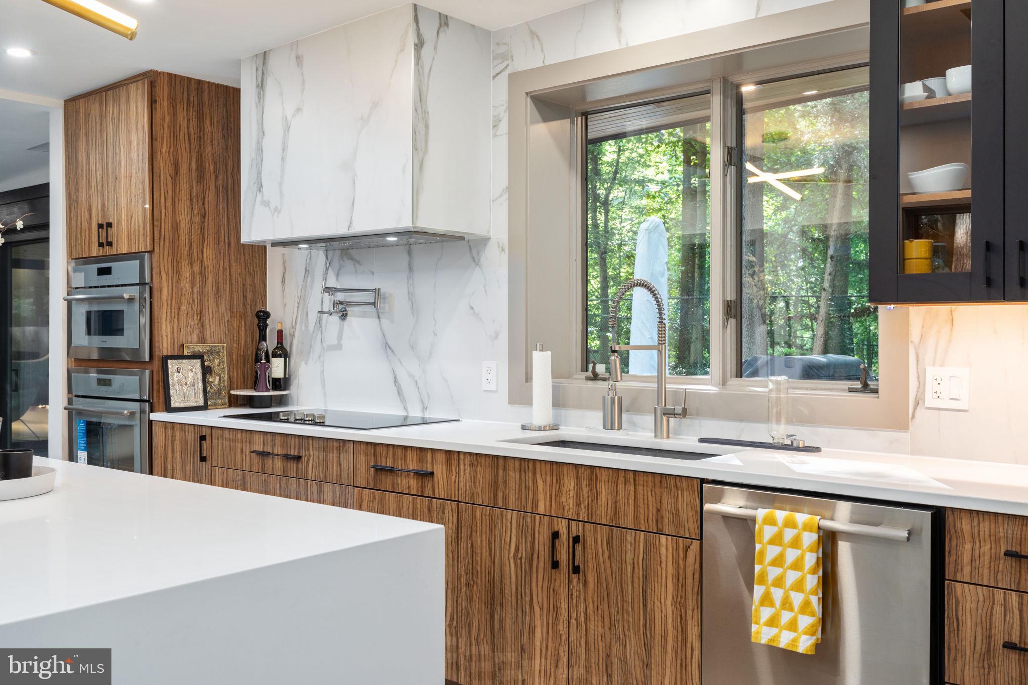 POTOMAC OUTSIDE - Residential