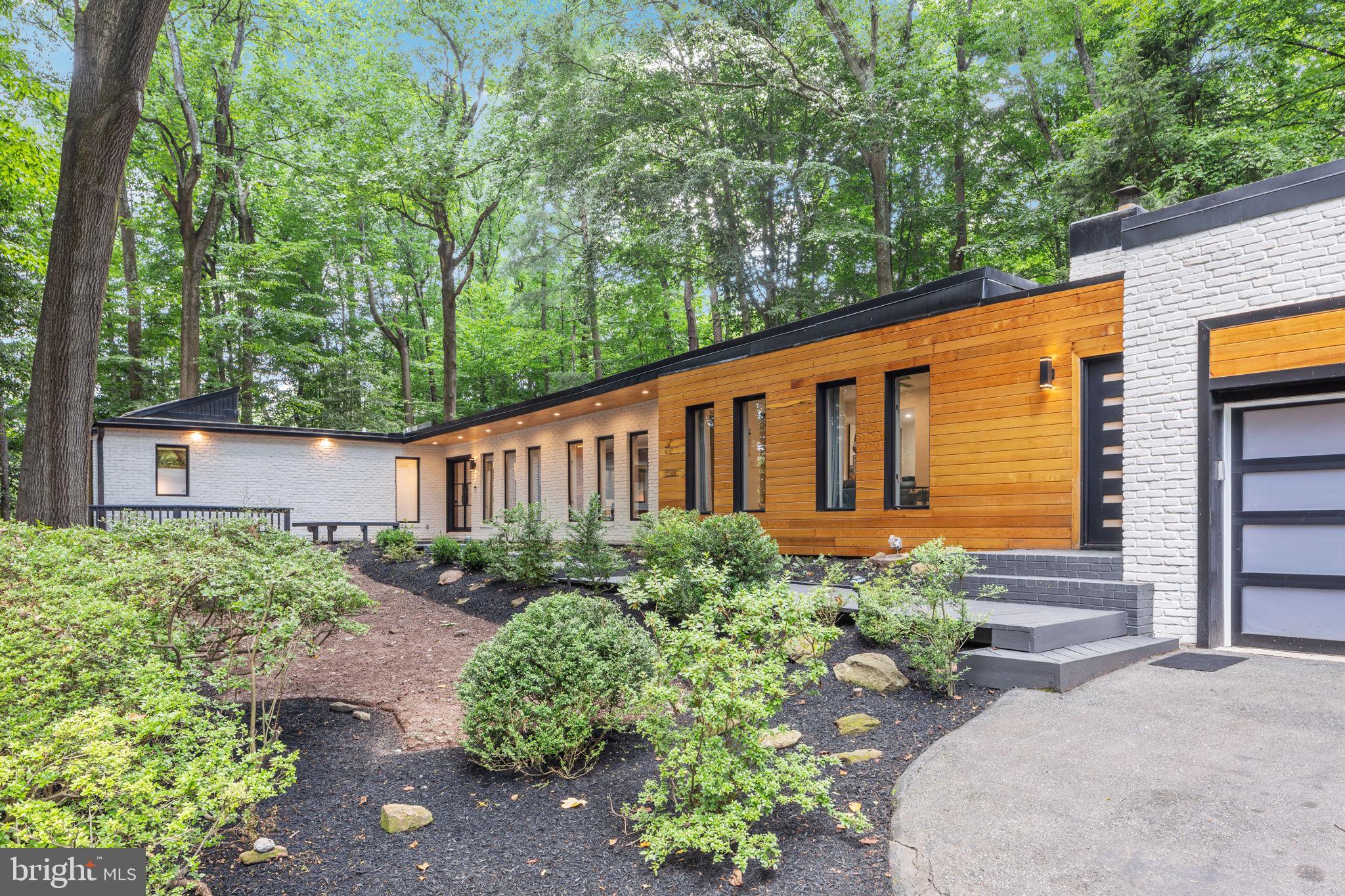 POTOMAC OUTSIDE - Residential