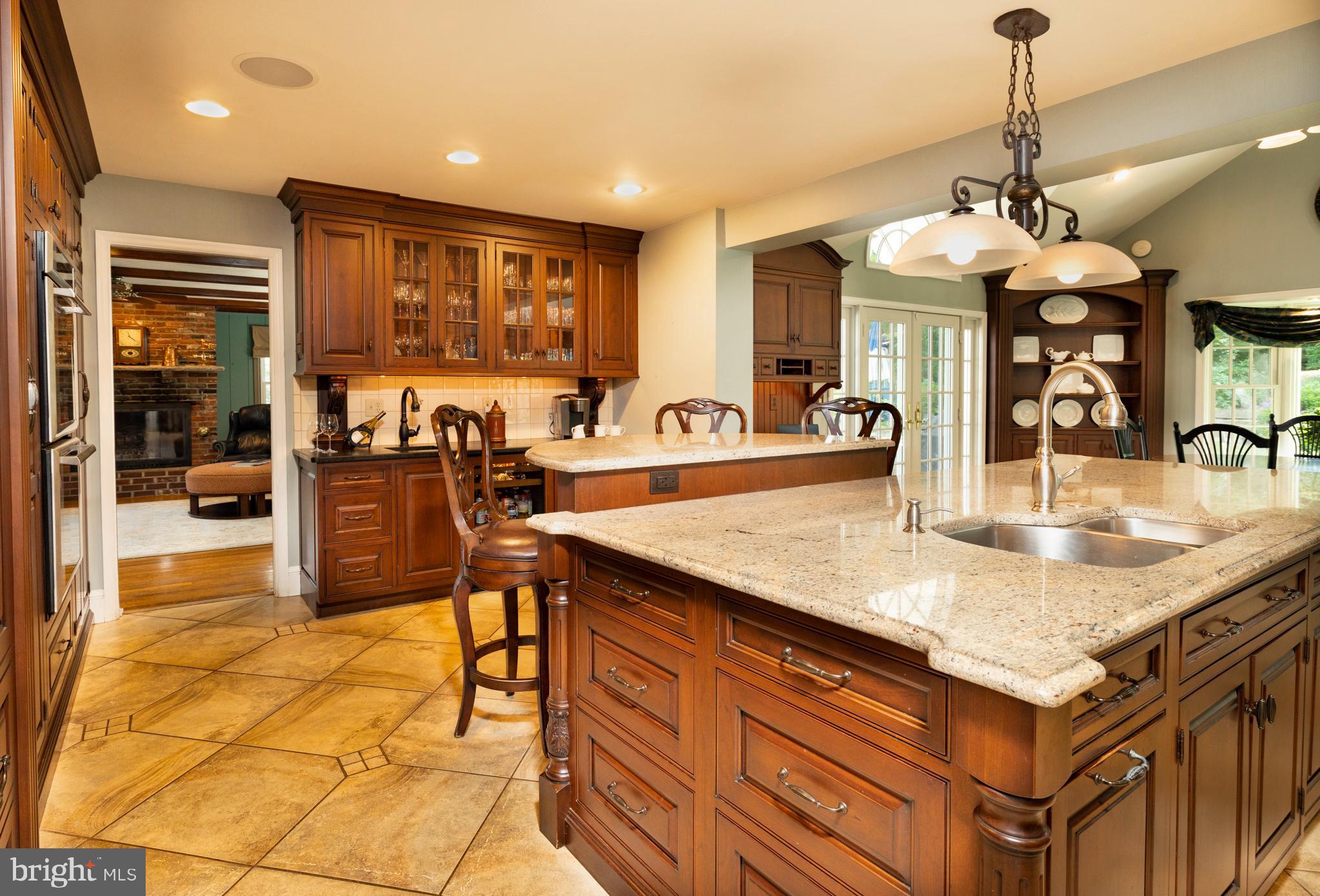 RADNOR HUNT - Residential