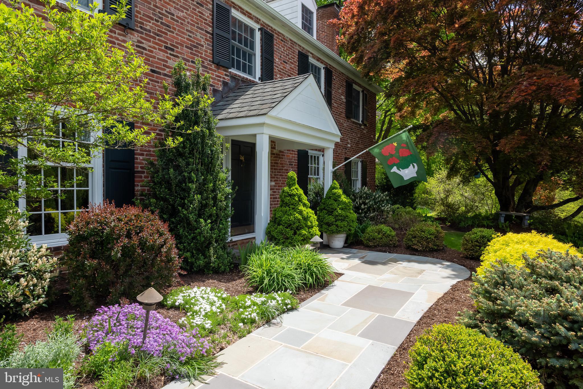 RADNOR HUNT - Residential