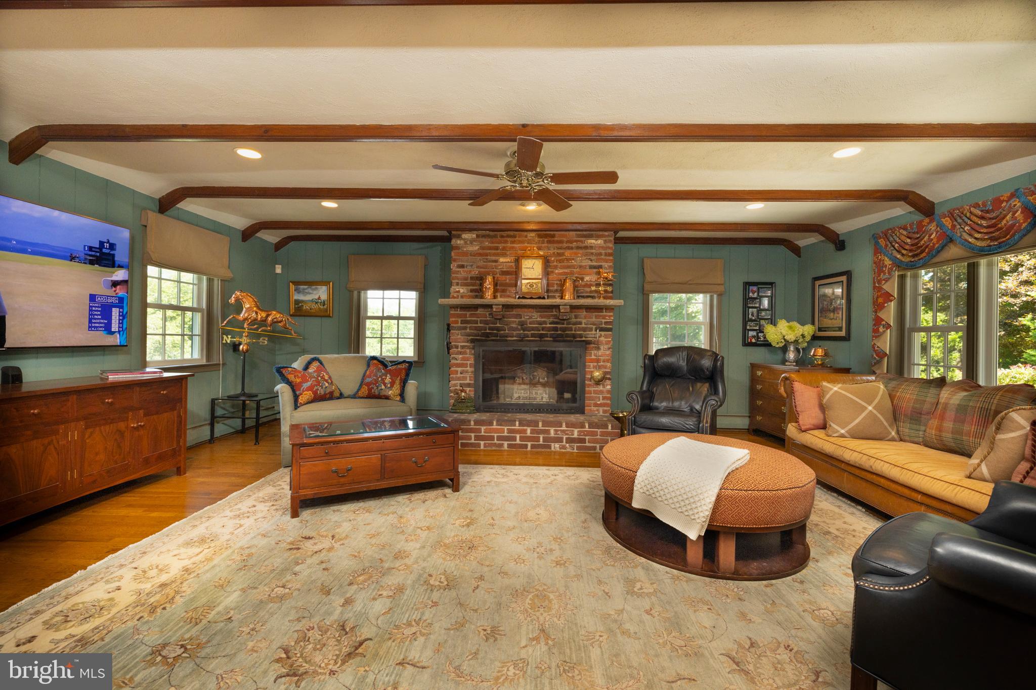 RADNOR HUNT - Residential