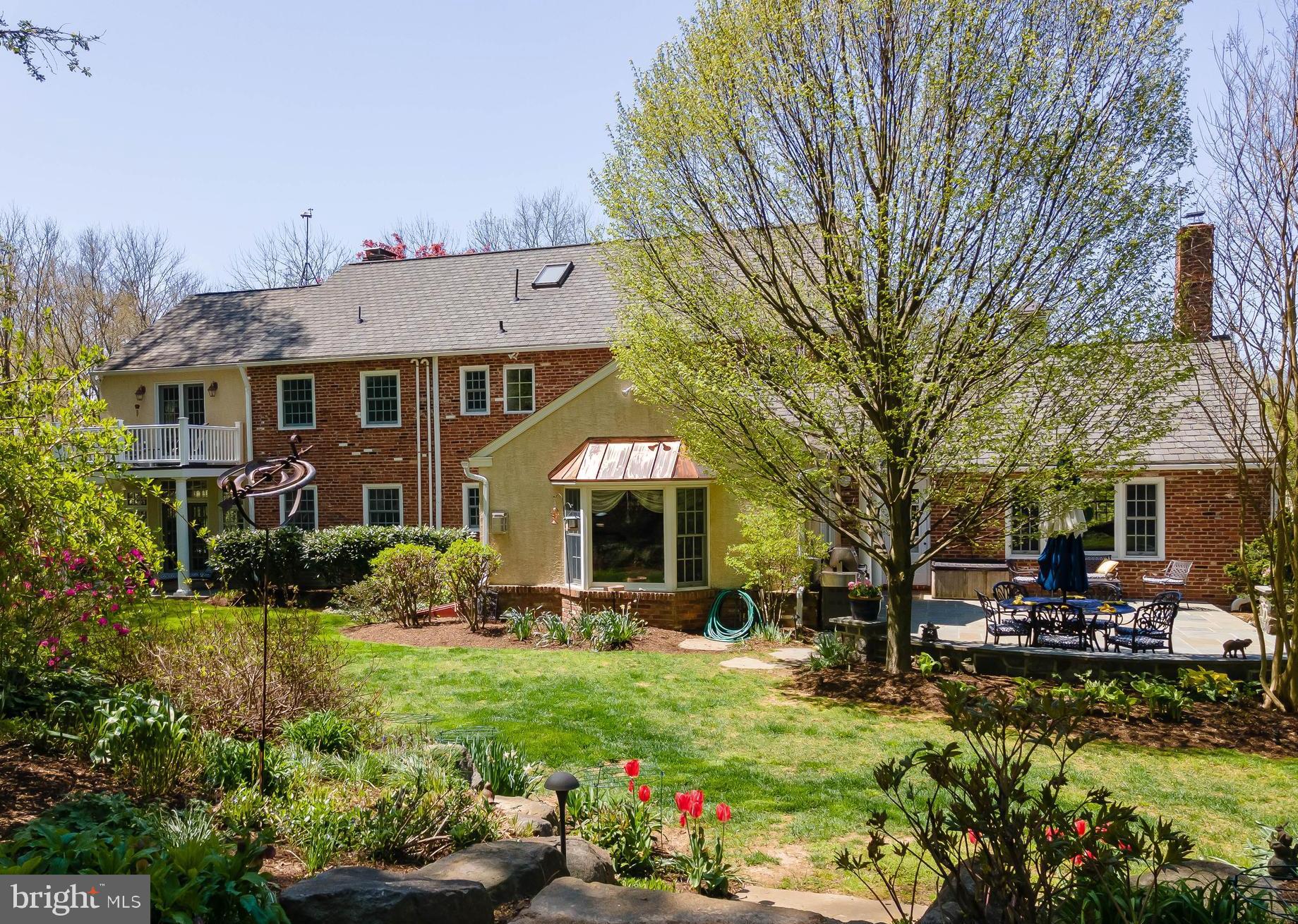 RADNOR HUNT - Residential