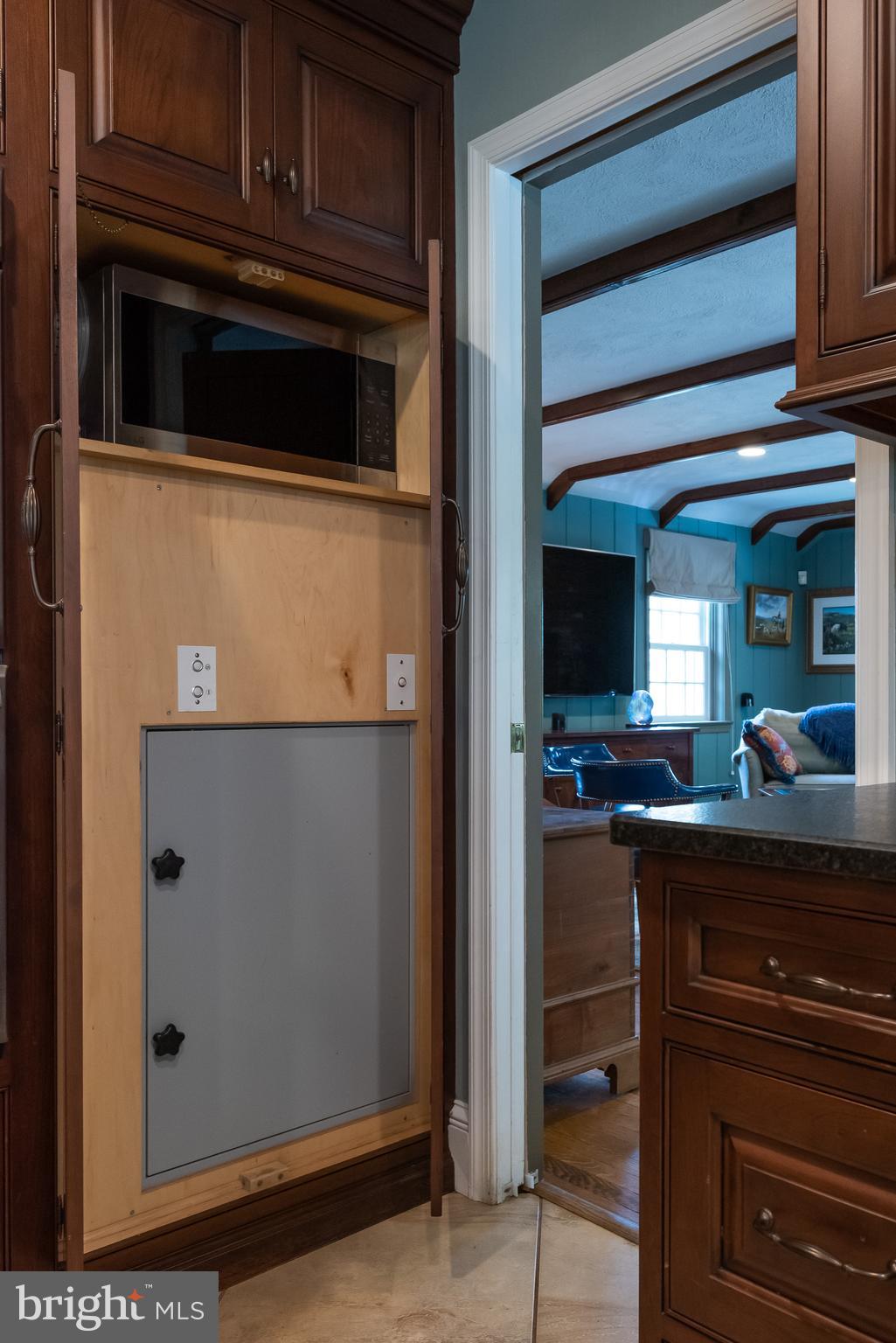 RADNOR HUNT - Residential