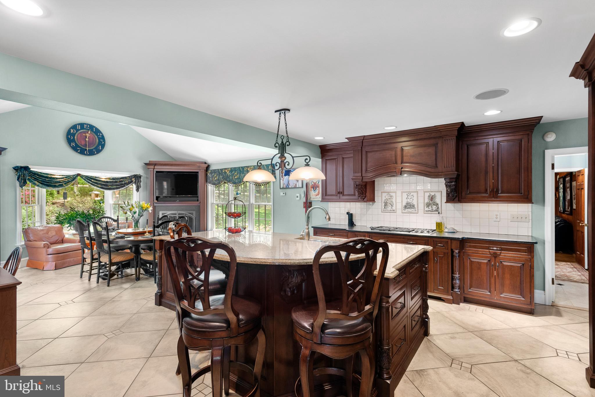 RADNOR HUNT - Residential